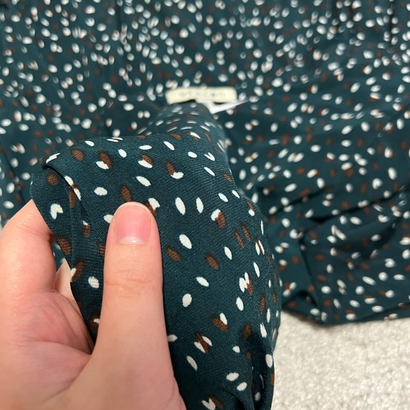 Beacon Stitchfix Patty Roll Tab Blouse - Picture 5 of 9